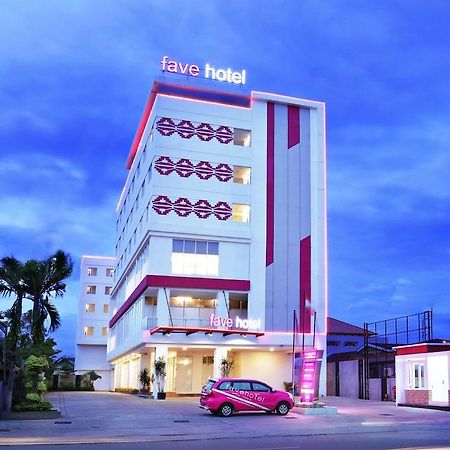 เฟฟโฮเต็ล โอโล ปาดัง Hotel ภายนอก รูปภาพ